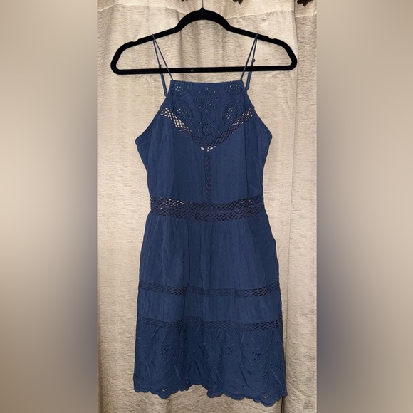 Abercrombie & Fitch Women’s Blue Tiered Lacey Floral Halter Sundress - Picture 8 of 9